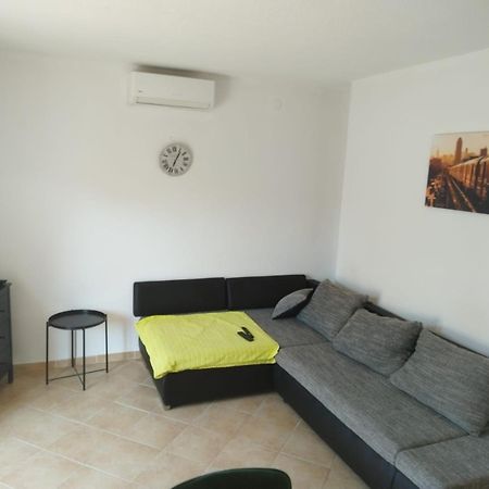 Apartments Radic Rogoznica  Bagian luar foto