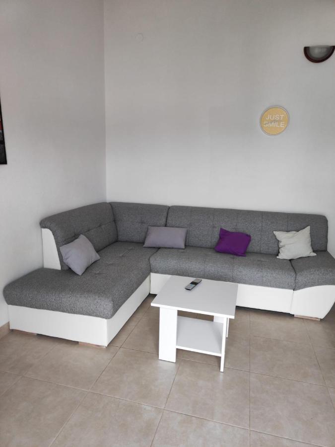 Apartments Radic Rogoznica  Bagian luar foto