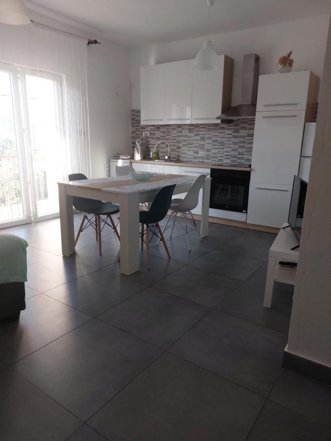 Apartments Radic Rogoznica  Bagian luar foto