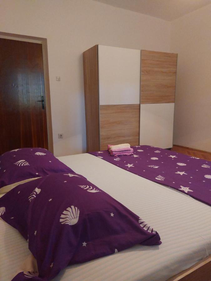 Apartments Radic Rogoznica  Bagian luar foto