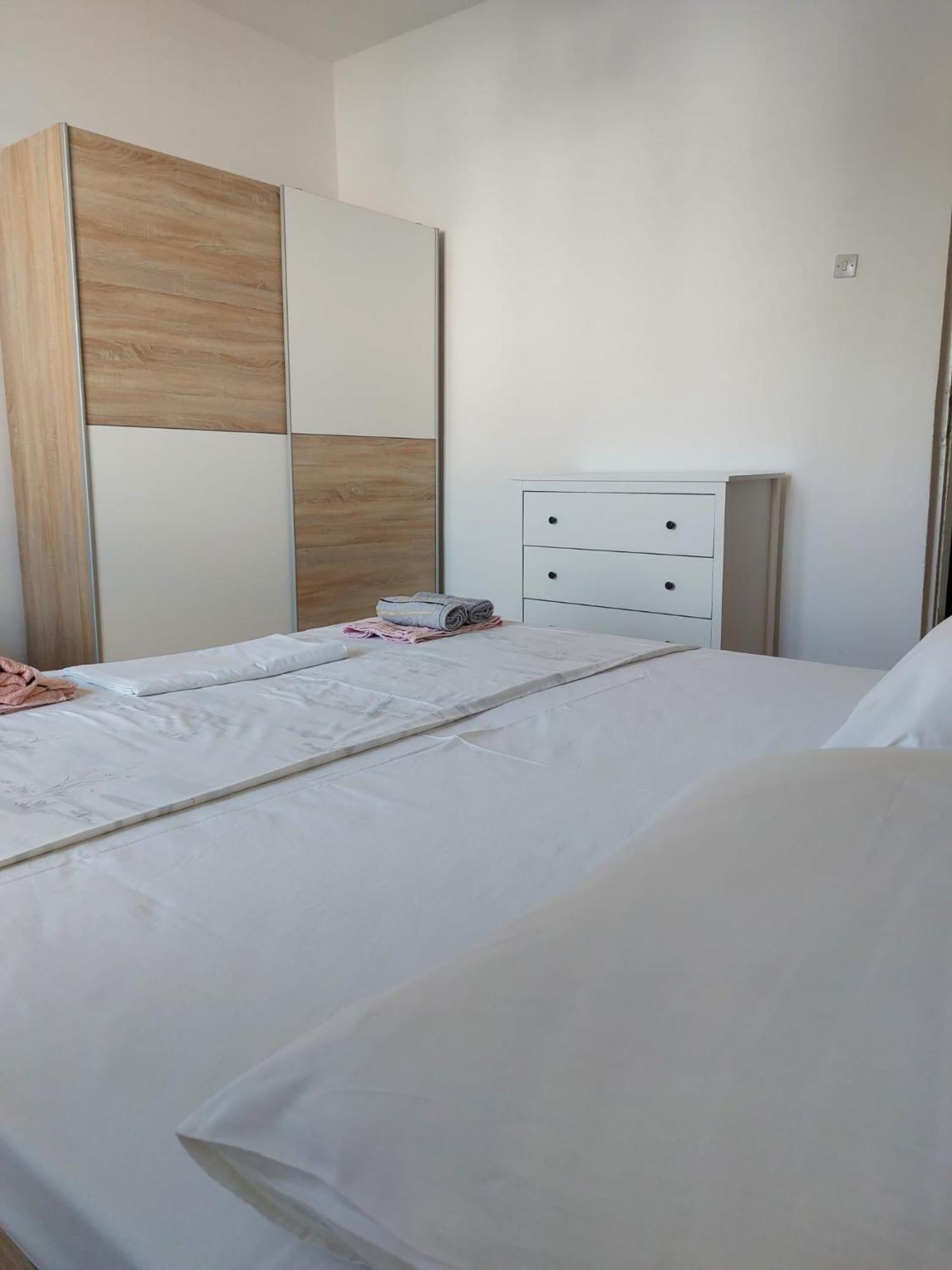Apartments Radic Rogoznica  Bagian luar foto